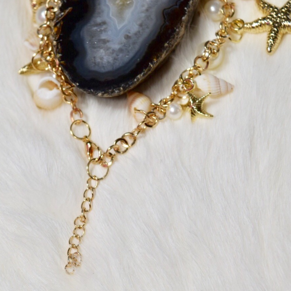 5/$25 Gold & Pearl Seashell & Starfish Anklet - Picture 4 of 4